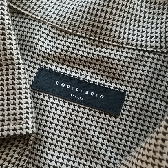 🐳Equilibrio Long Sleeve Button Down Beige Shirt - Picture 3 of 9